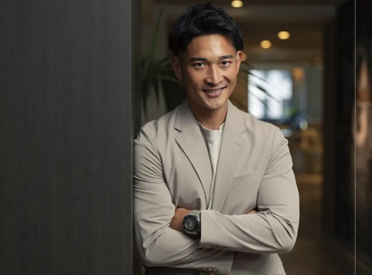 代表取締役八賀 晋太朗